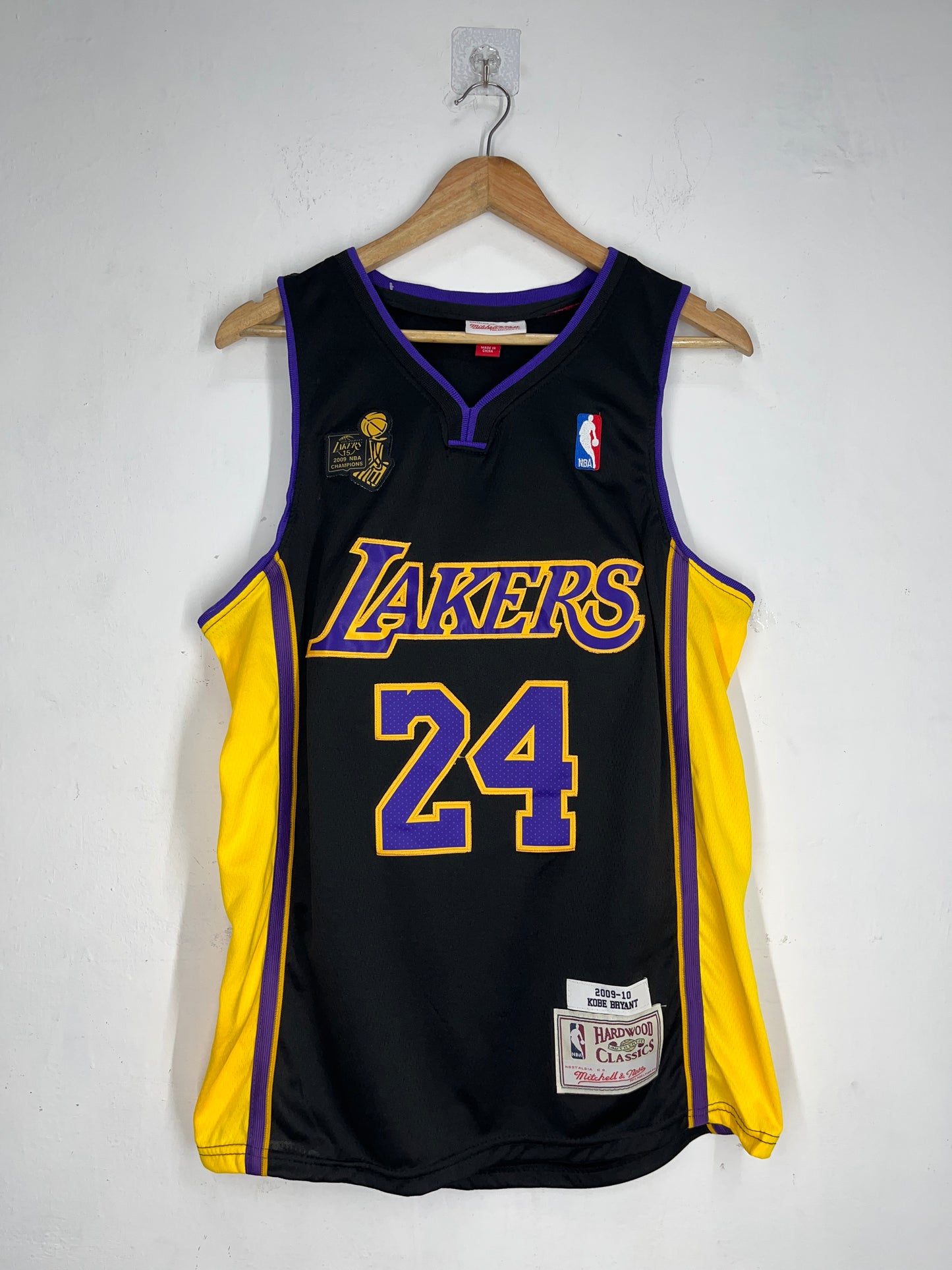 BRYANT 24 Black Los Angeles Lakers NBA Jersey Champions Edition