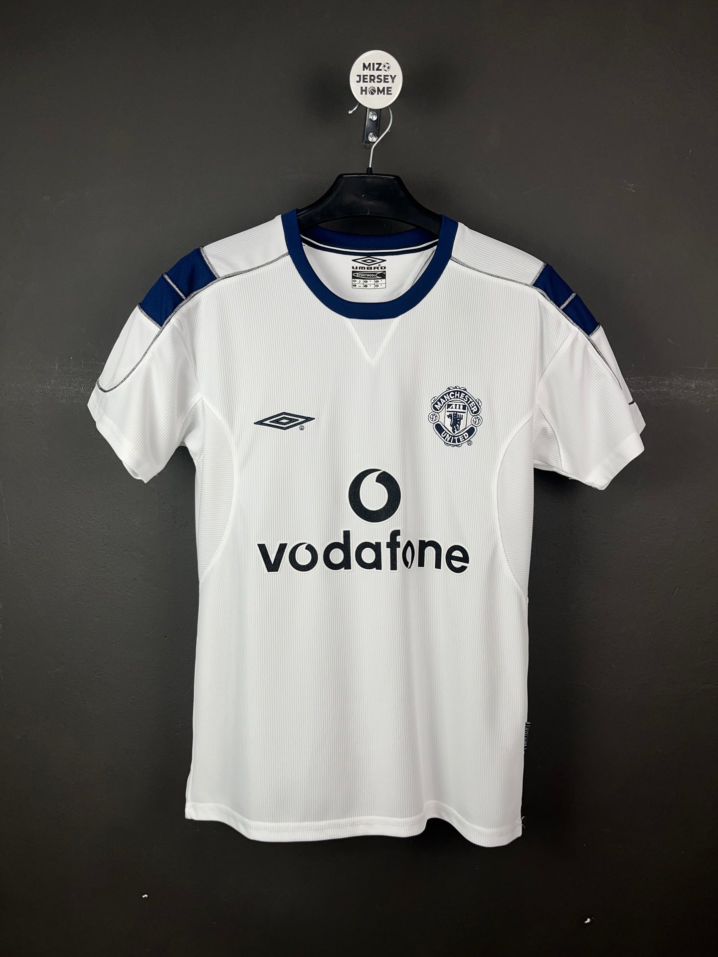 Manchester United Away 2000-2001 Retro Jersey