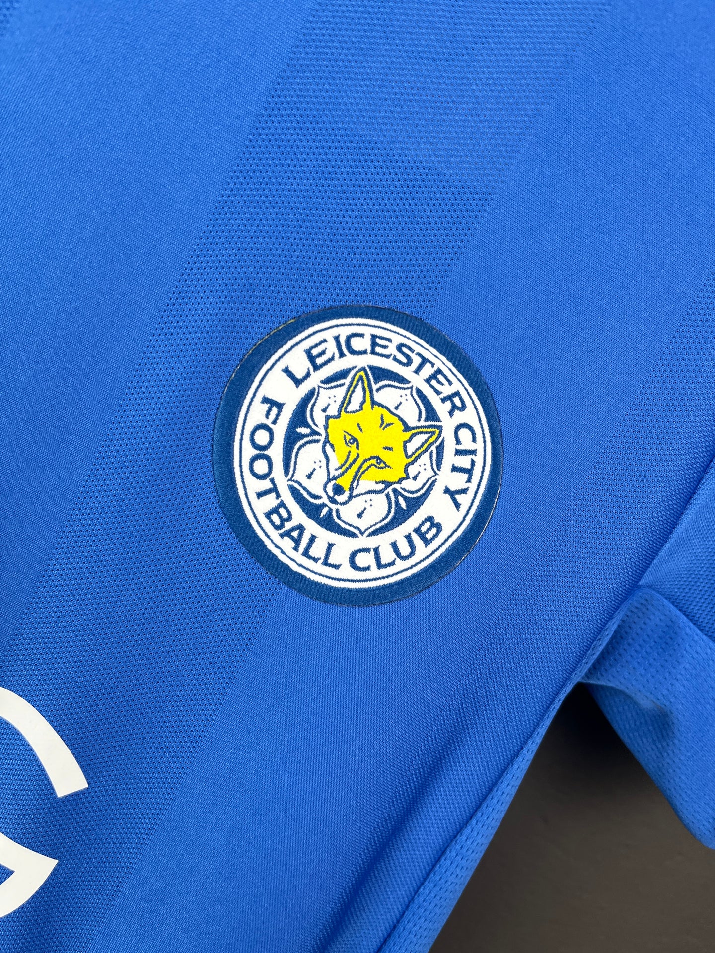 Leicester City 2015-2016 Retro Jersey
