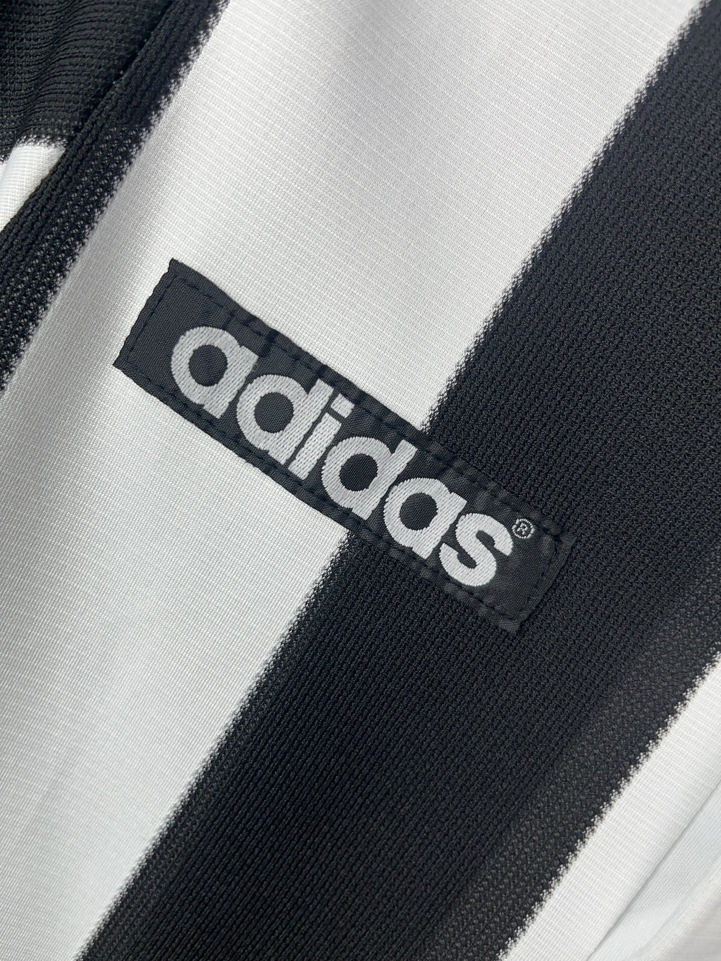 NEWCASTLE UNITED HOME 1995-1997 | RETRO JERSEY