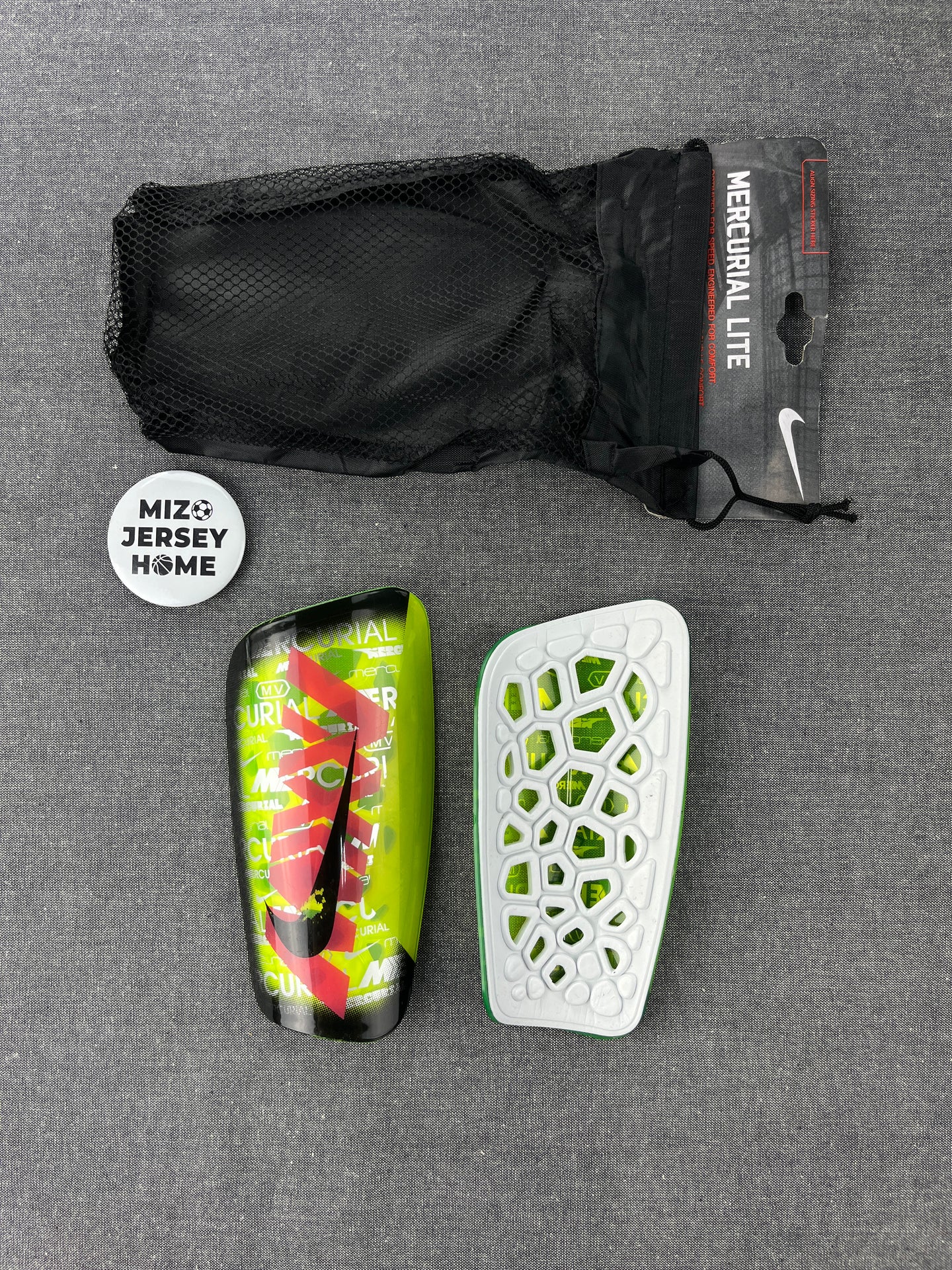 NIKE Unisex Mercurial Lite Shin Guard
