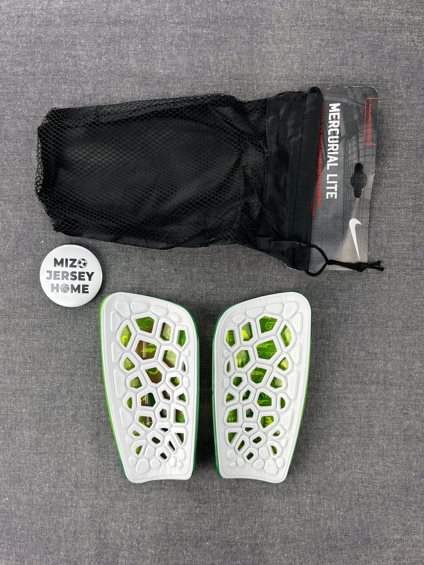 NIKE Unisex Mercurial Lite Shin Guard