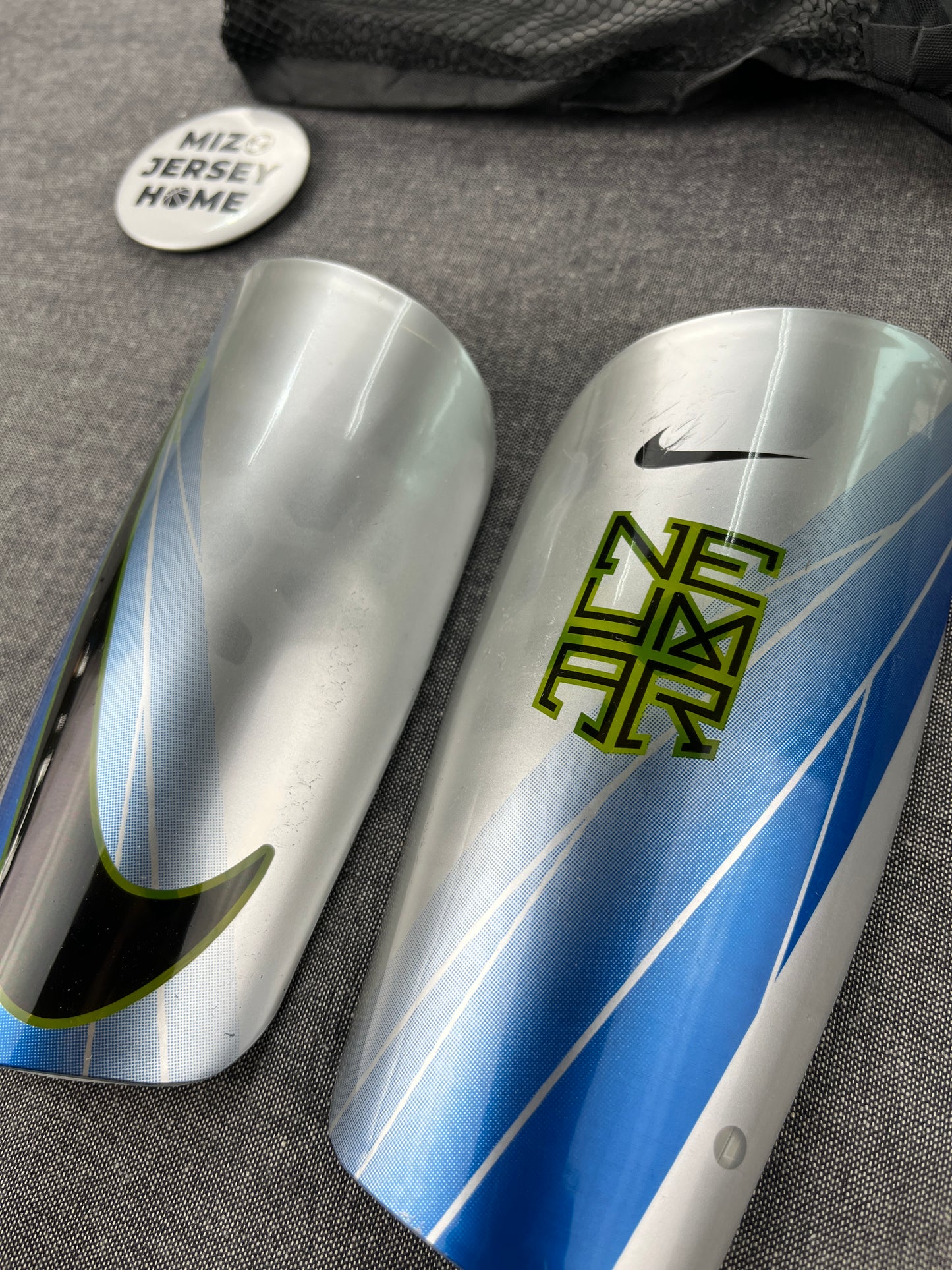 NIKE Neymar Mercurial Shin Guard