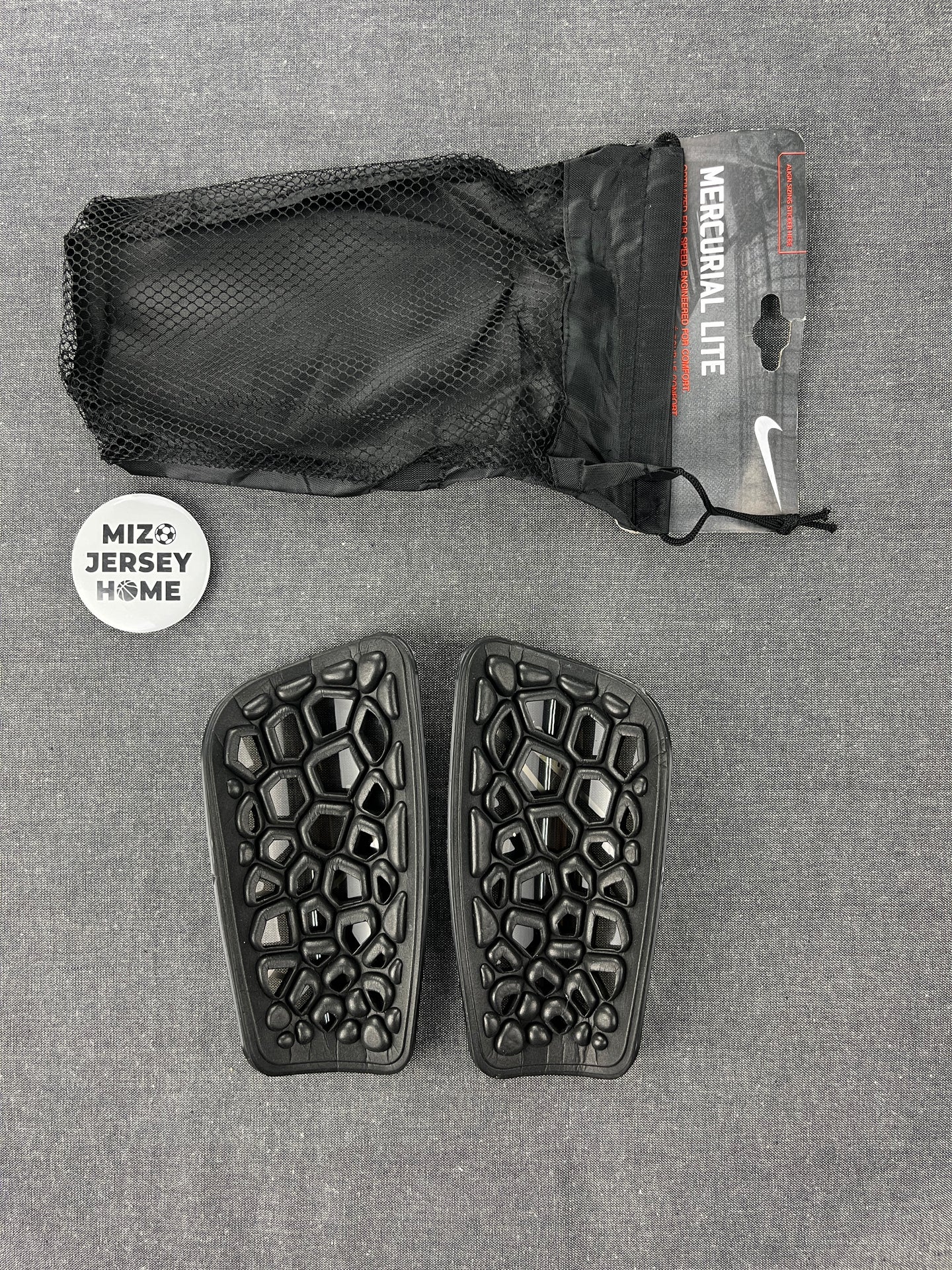 NIKE Mercurial Lite Shin Guard