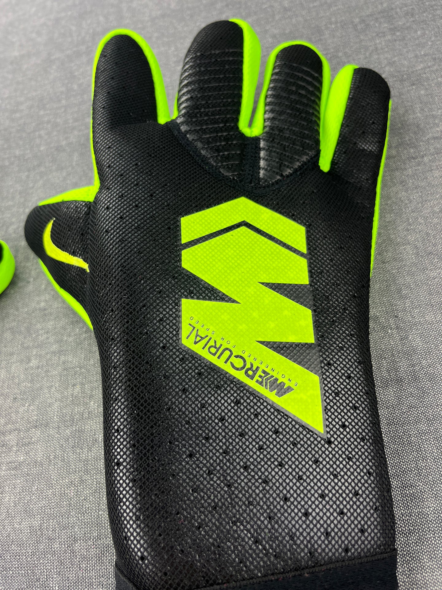 NIKE Black/Green Mercurial Touch Elite Goalkeeper Gloves