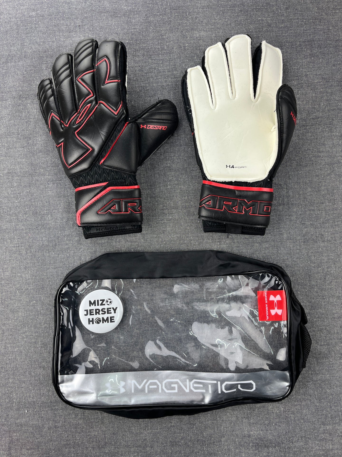 UNDER ARMOUR Desafio Pro Goalkeeper Gloves