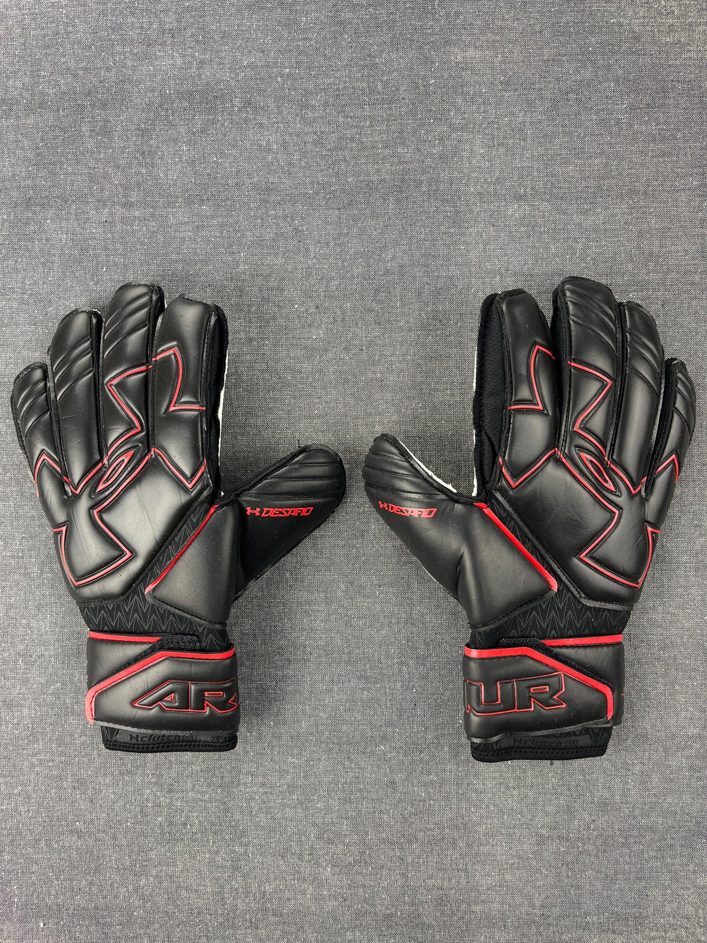 UNDER ARMOUR Desafio Pro Goalkeeper Gloves