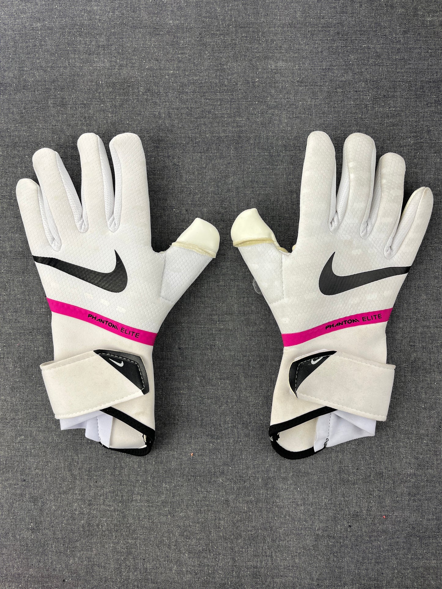 NIKE White Phantom Elite Goalkeeper Gloves