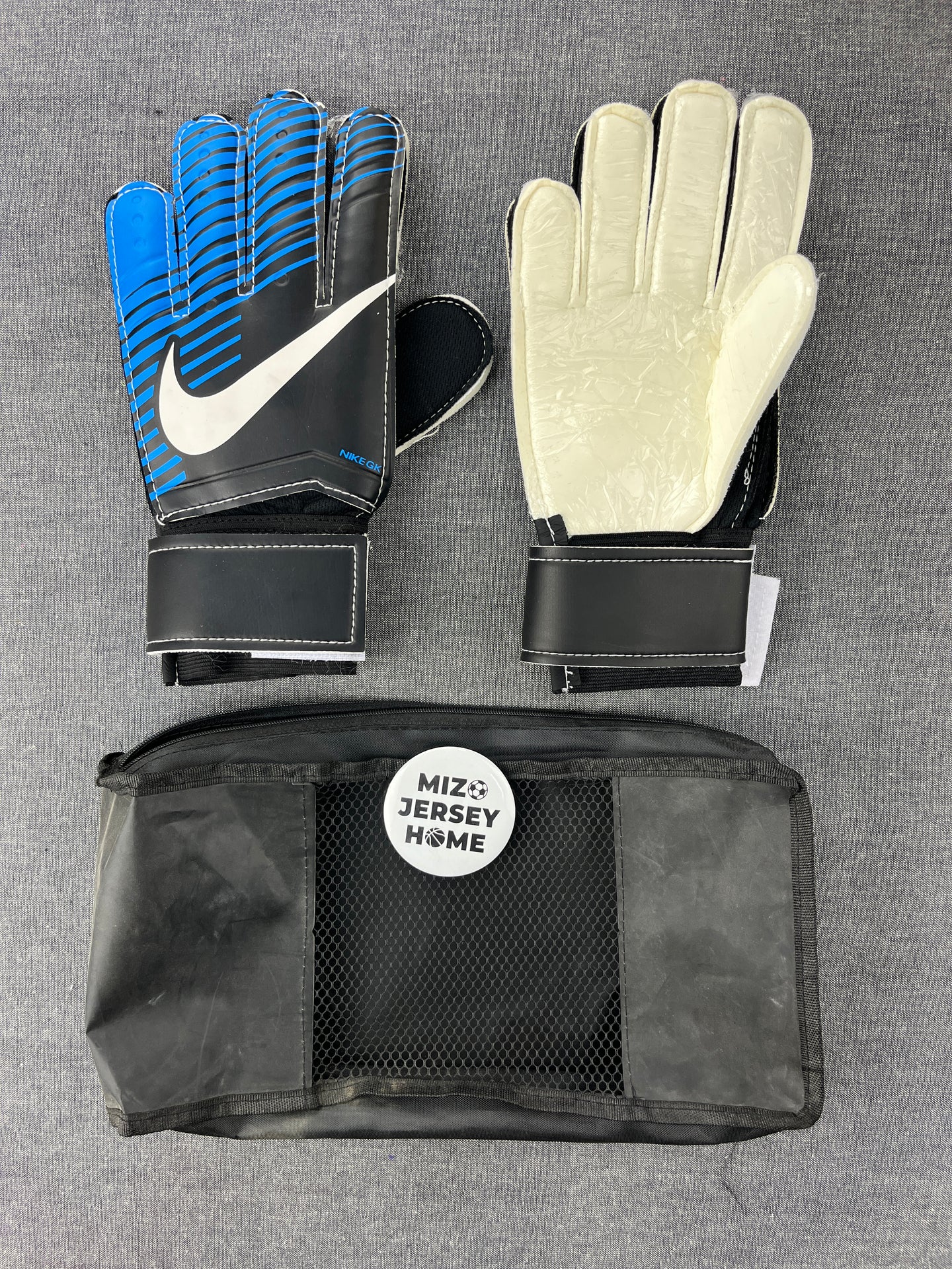 NIKE Goalkeeper Gloves