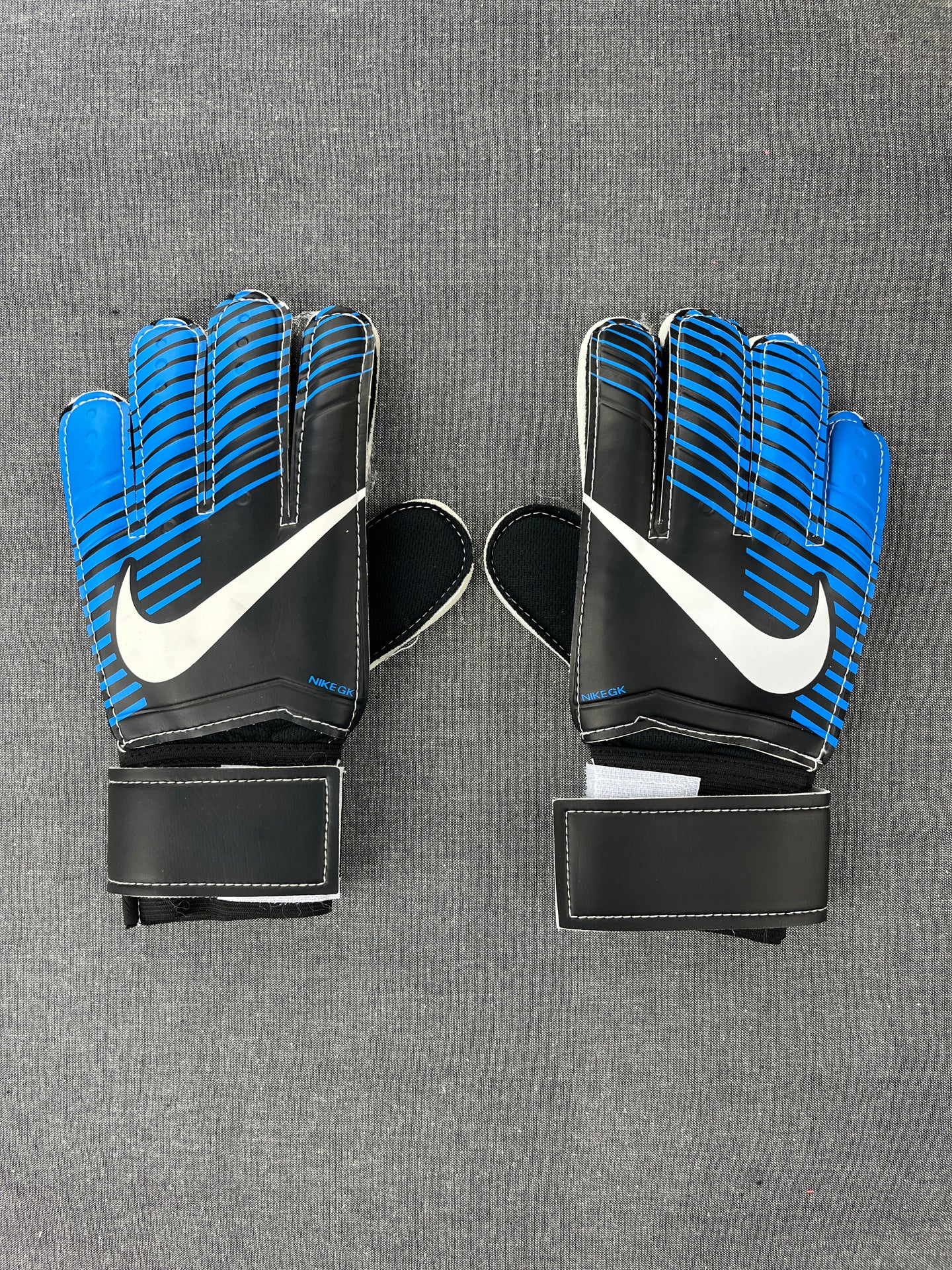 NIKE Goalkeeper Gloves