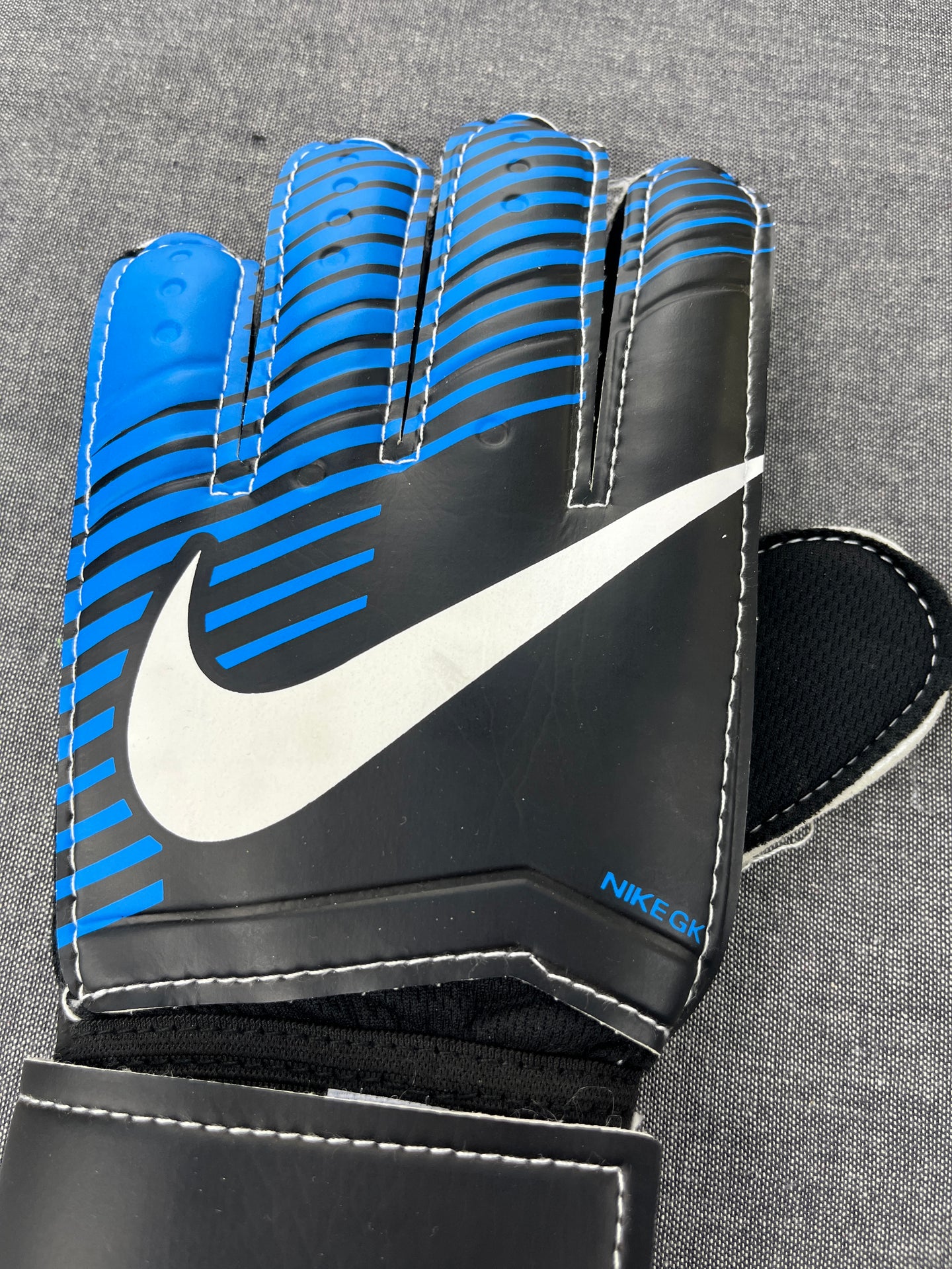 NIKE Goalkeeper Gloves