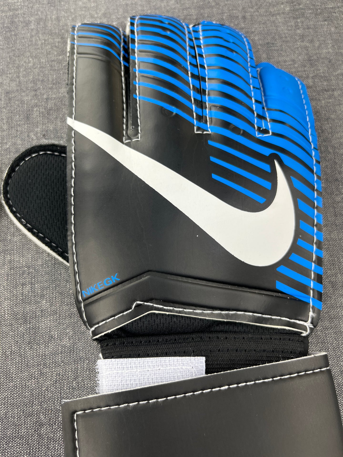 NIKE Goalkeeper Gloves