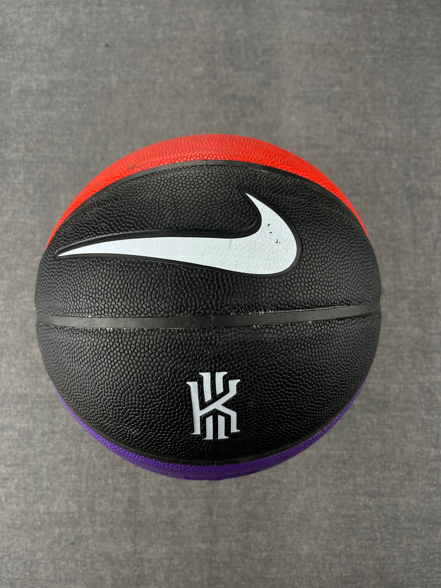 NIKE Kyrie Crossover Basketball