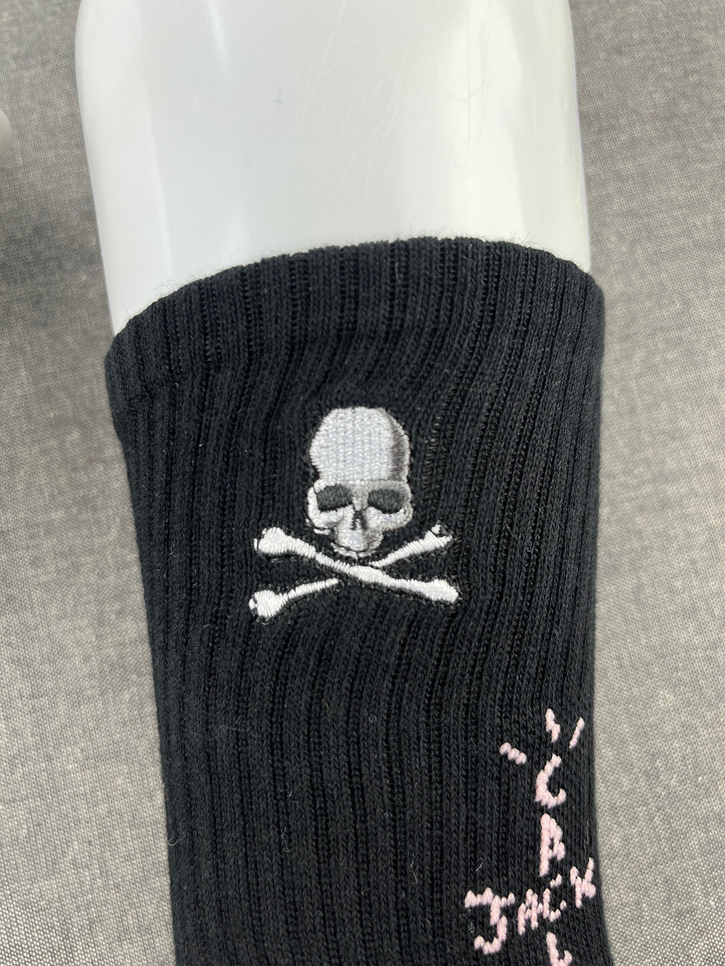 CACTUS JACK Skull Embroidery Black Crew Socks