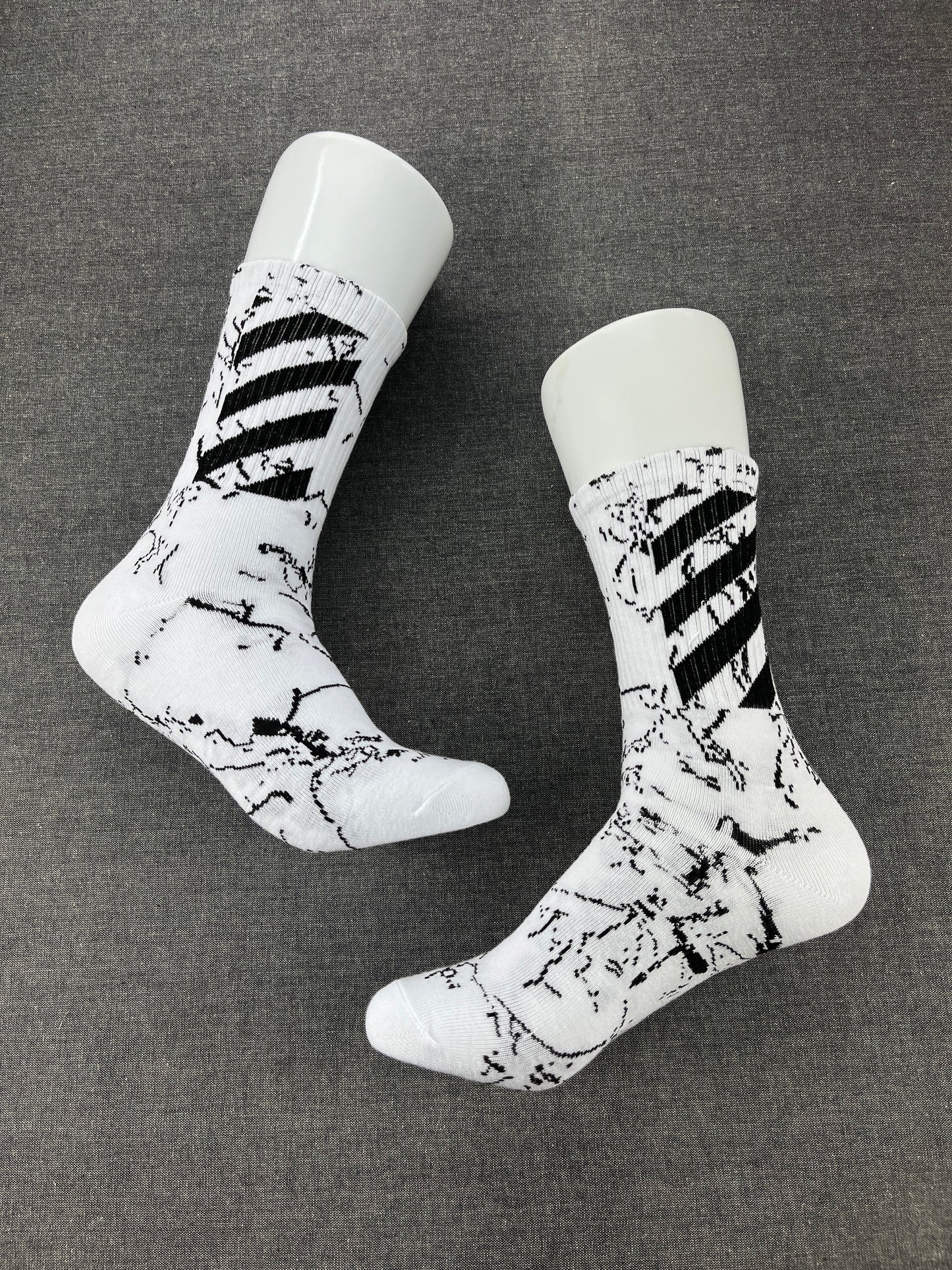 OFF-WHITE Marble White Crew Socks