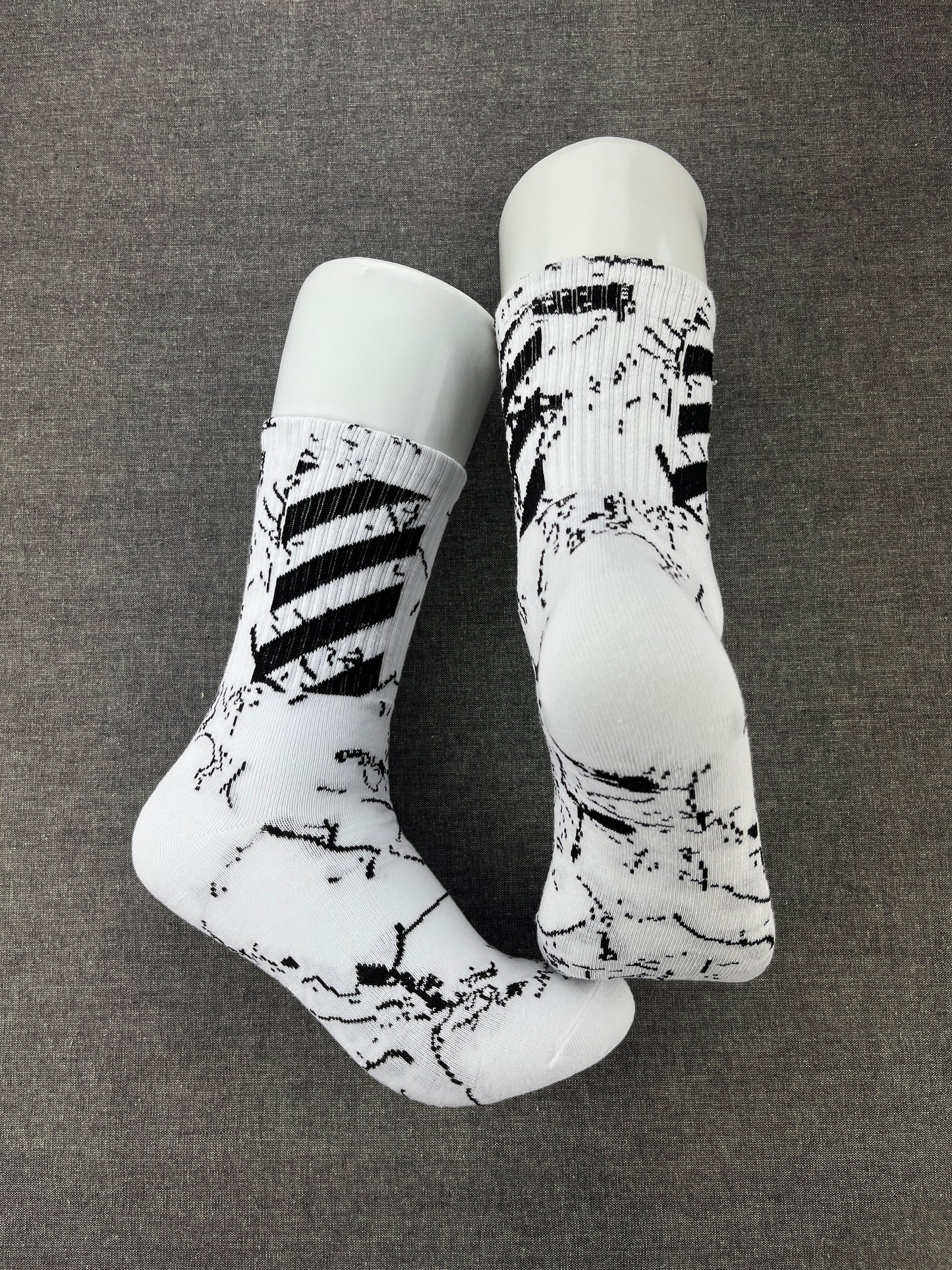 OFF-WHITE Marble White Crew Socks