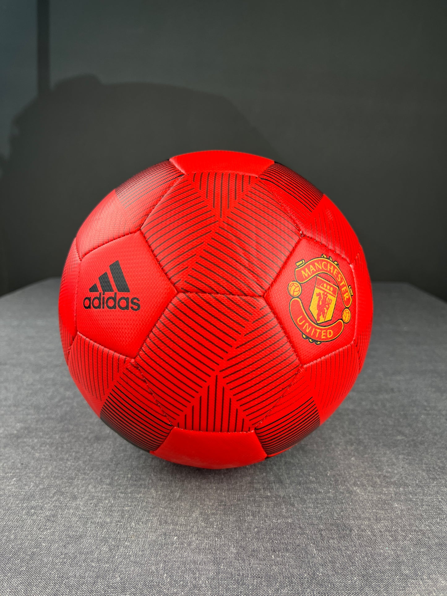 ADIDAS MANCHESTER UNITED FOOTBALL (Size-5)