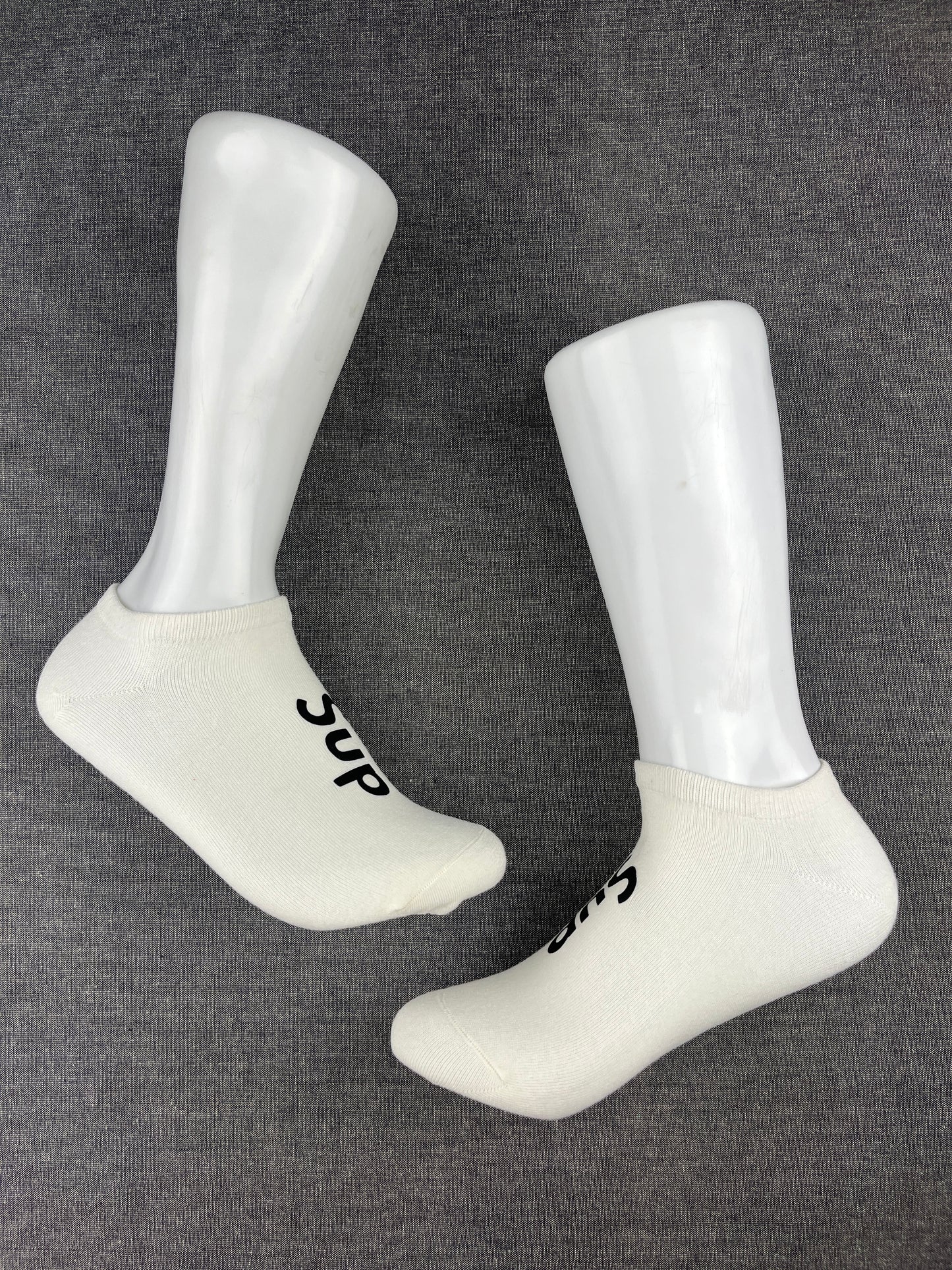 SUPREME White Ankle Socks