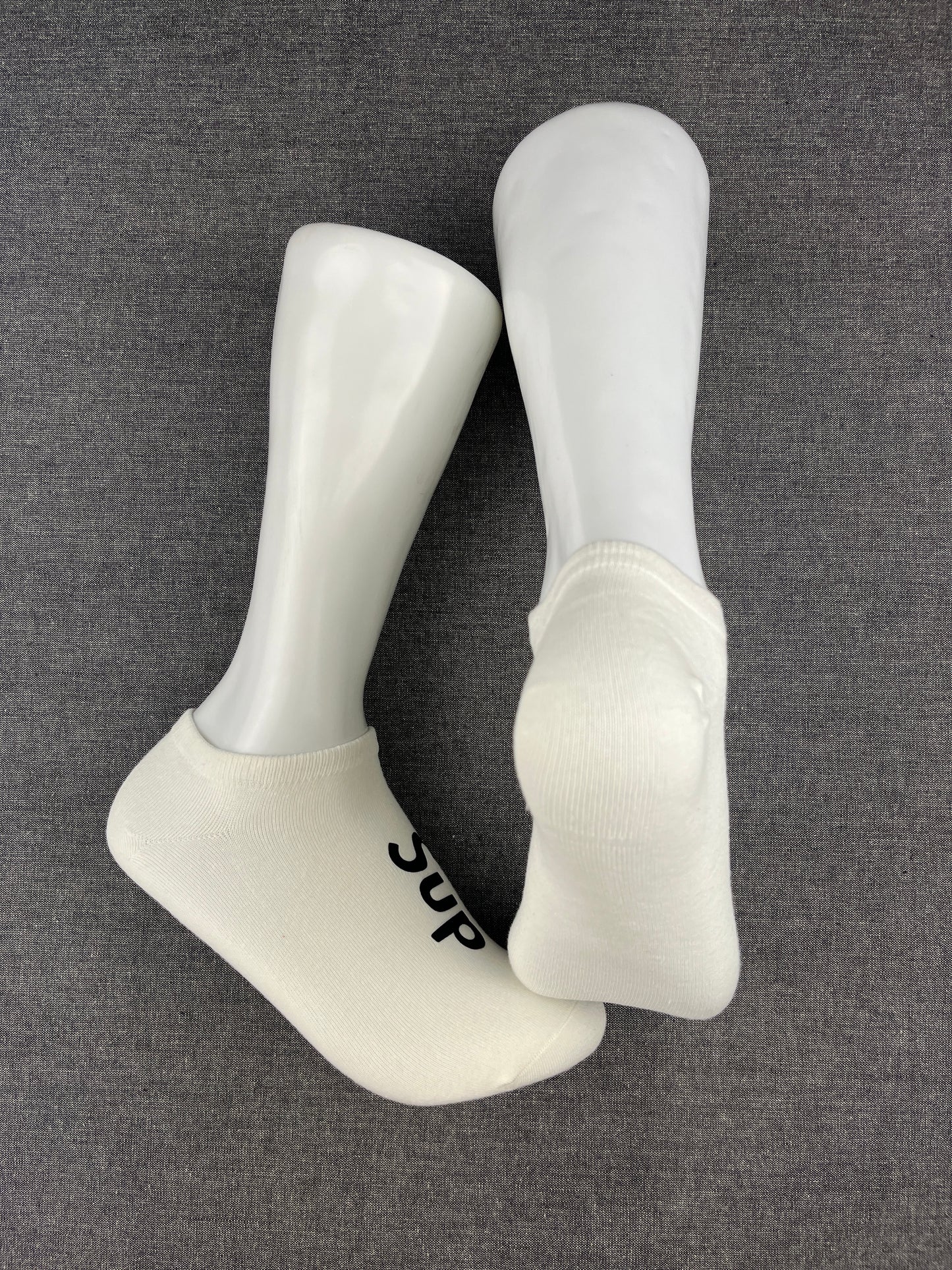 SUPREME White Ankle Socks