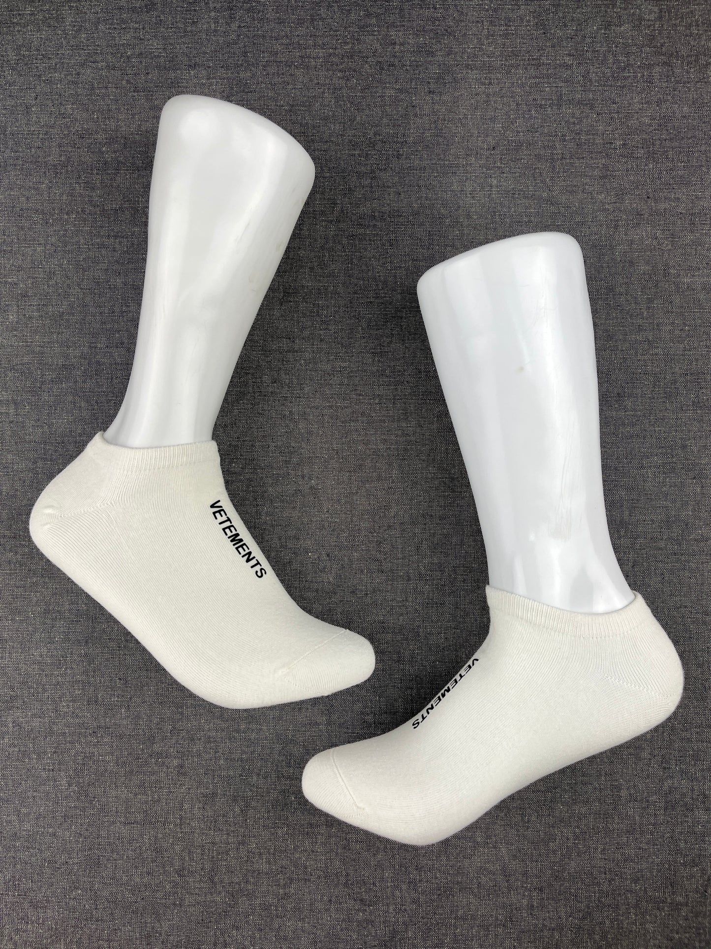 VETEMENTS White Ankle Socks