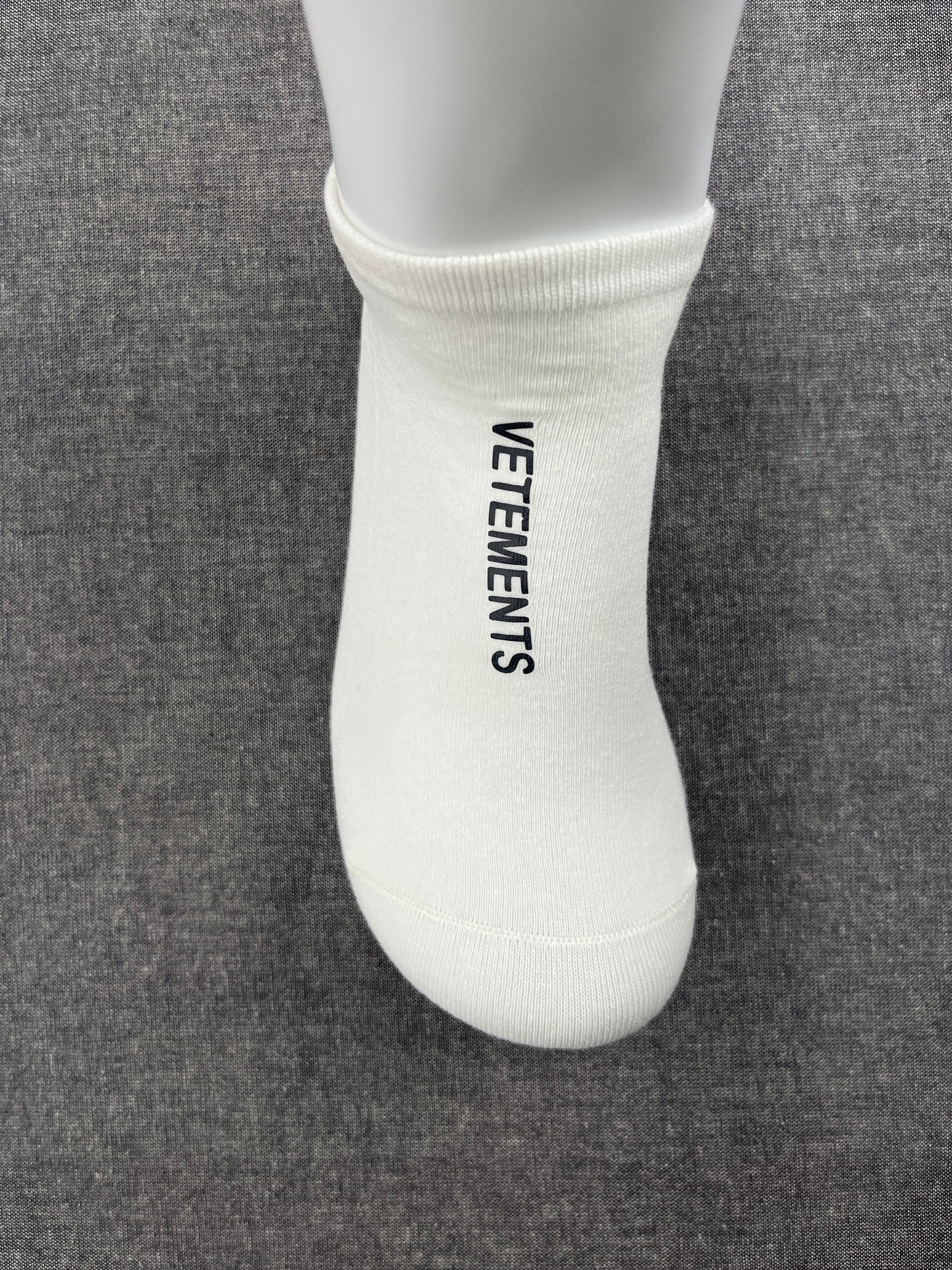 VETEMENTS White Ankle Socks