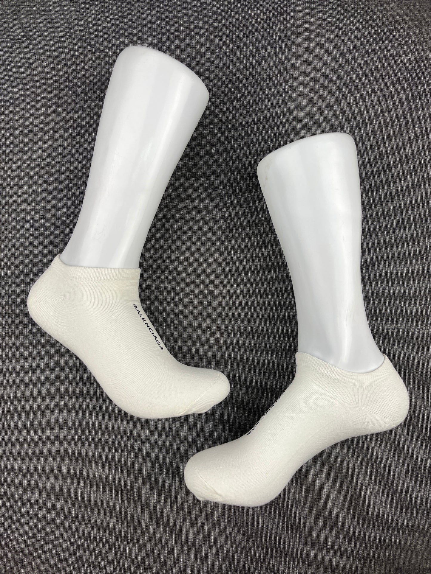 BALENCIAGA White Ankle Socks