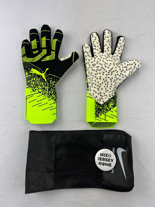 PUMA Green Goalkeeper Gloves