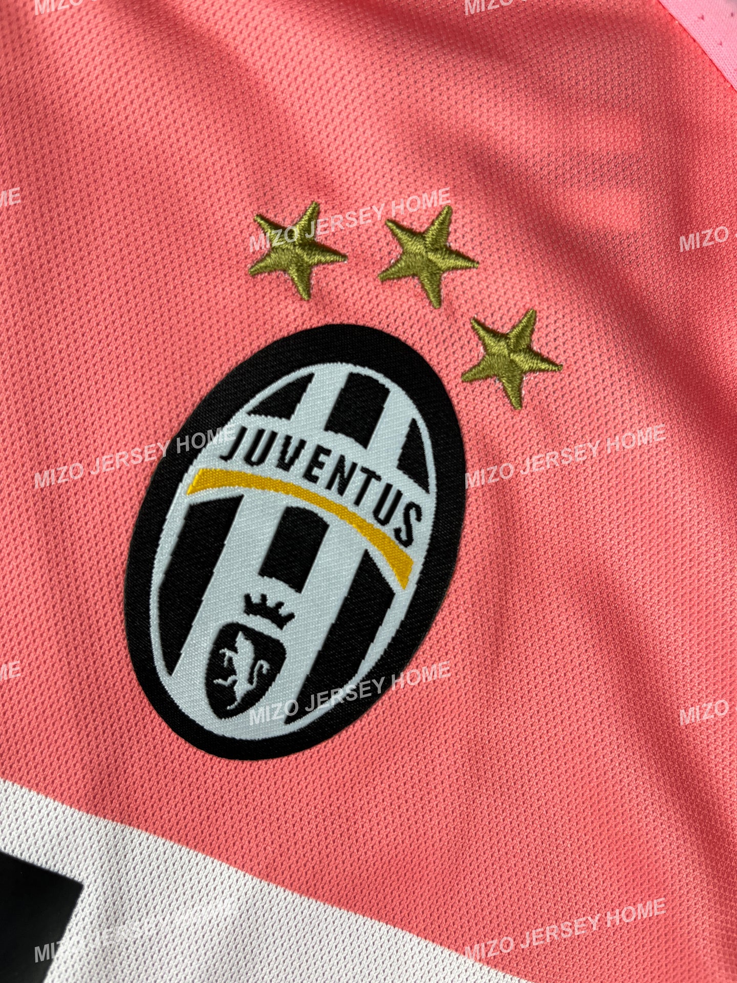 JUVENTUS 2015-16 RETRO JERSEY
