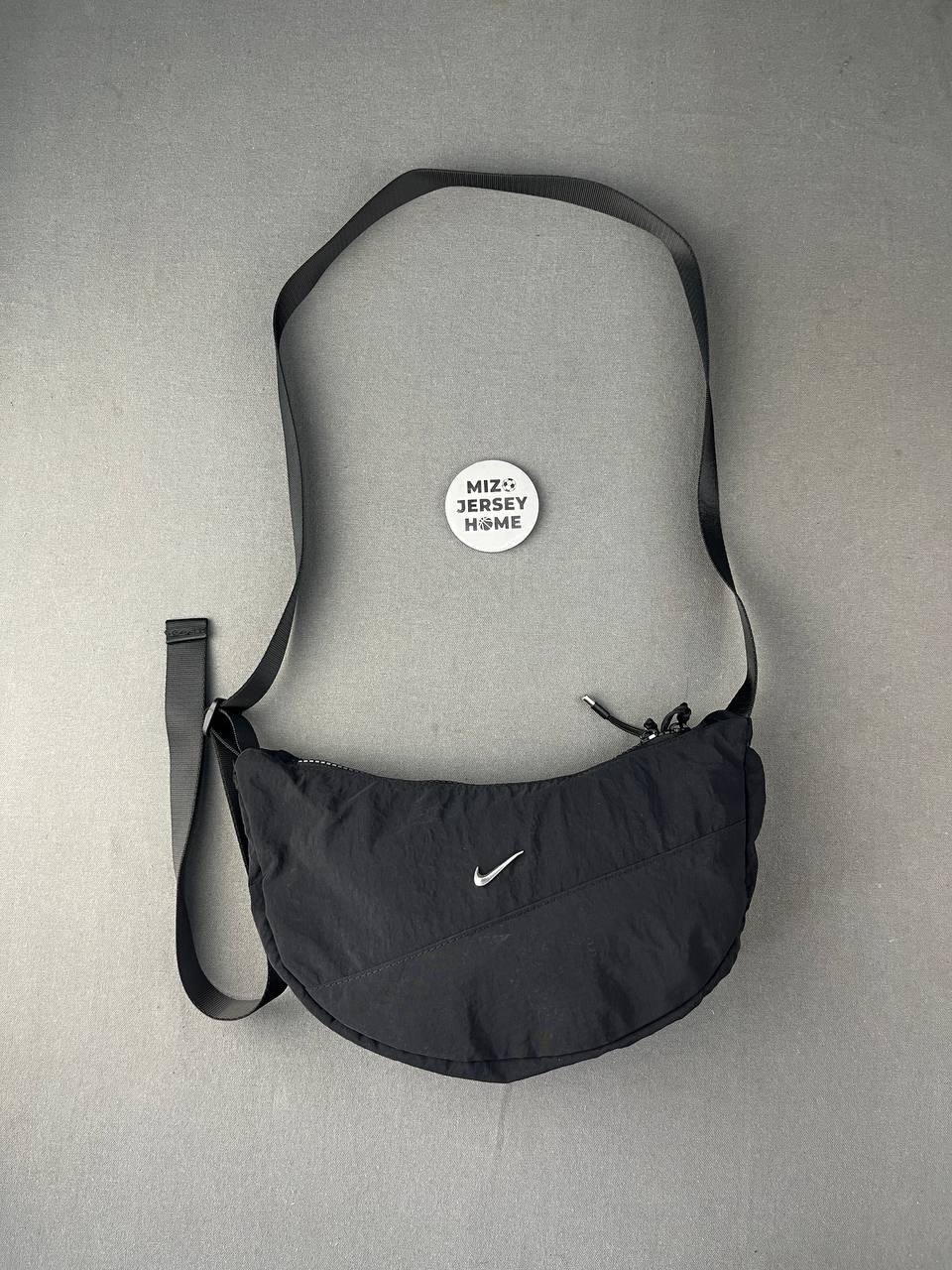 NIKE Aura Crescent Crossbody Bag