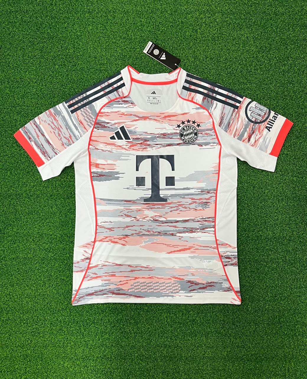 Bayern Munich Away Jersey 25/26 Fan Version