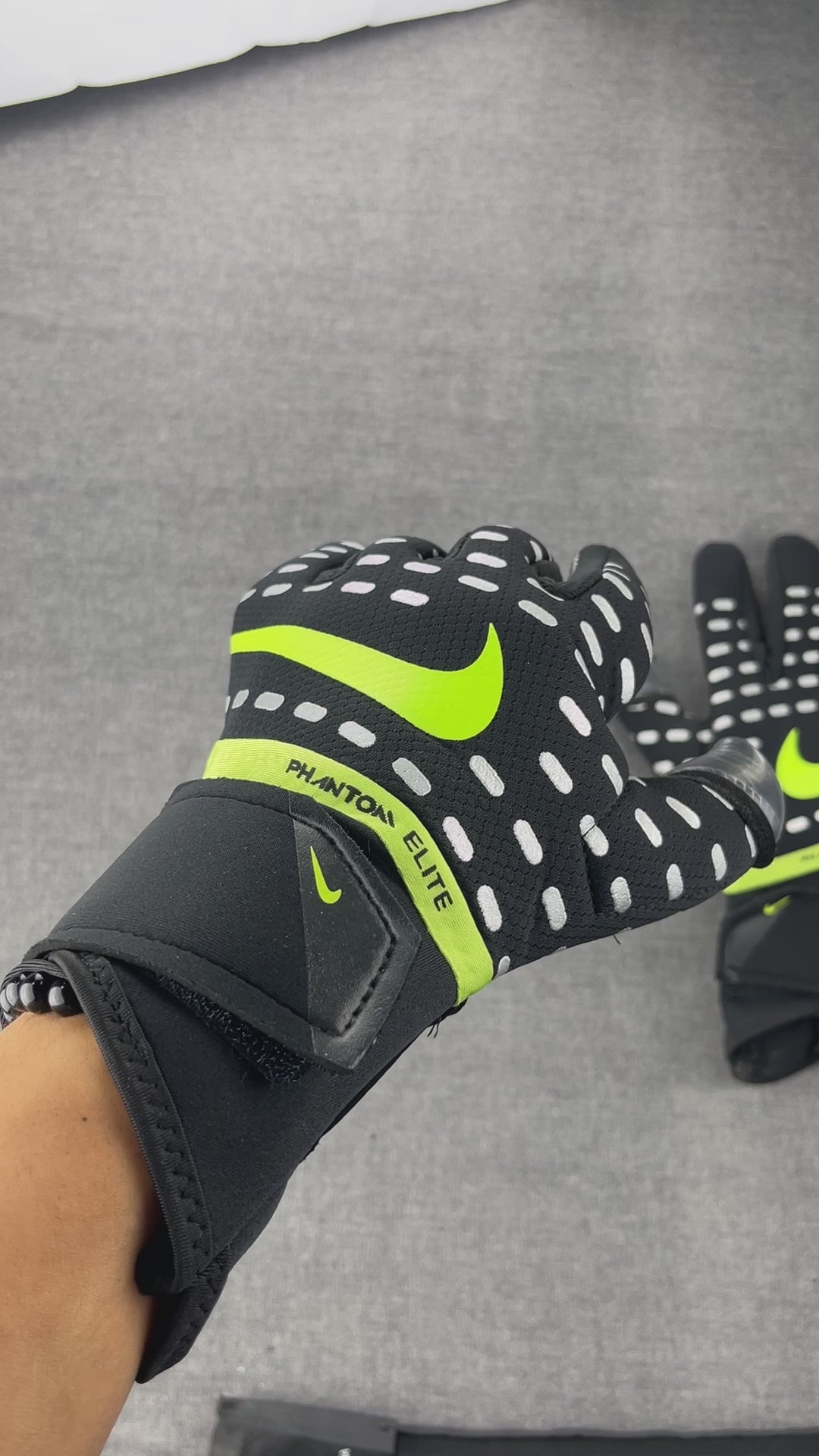 NIKE Phantom Shadows Goalkeeper Gloves