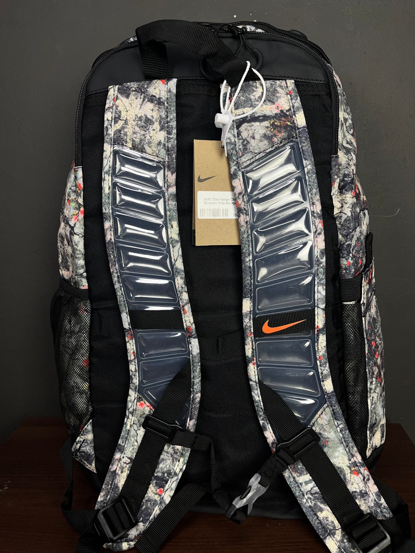 NIKE Elite Hoops Cherry Blossom Gray Backpack