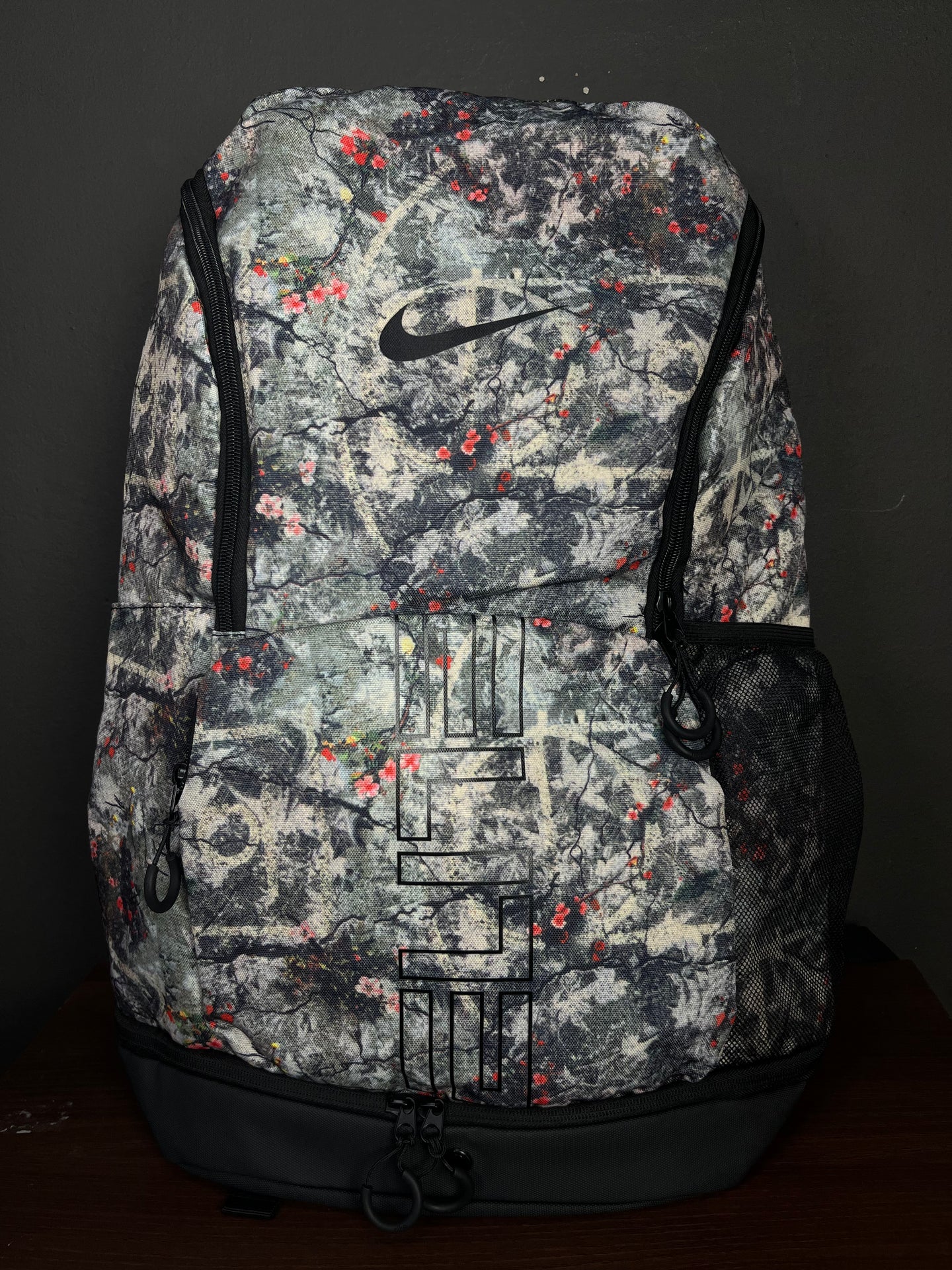 NIKE Elite Hoops Cherry Blossom Gray Backpack