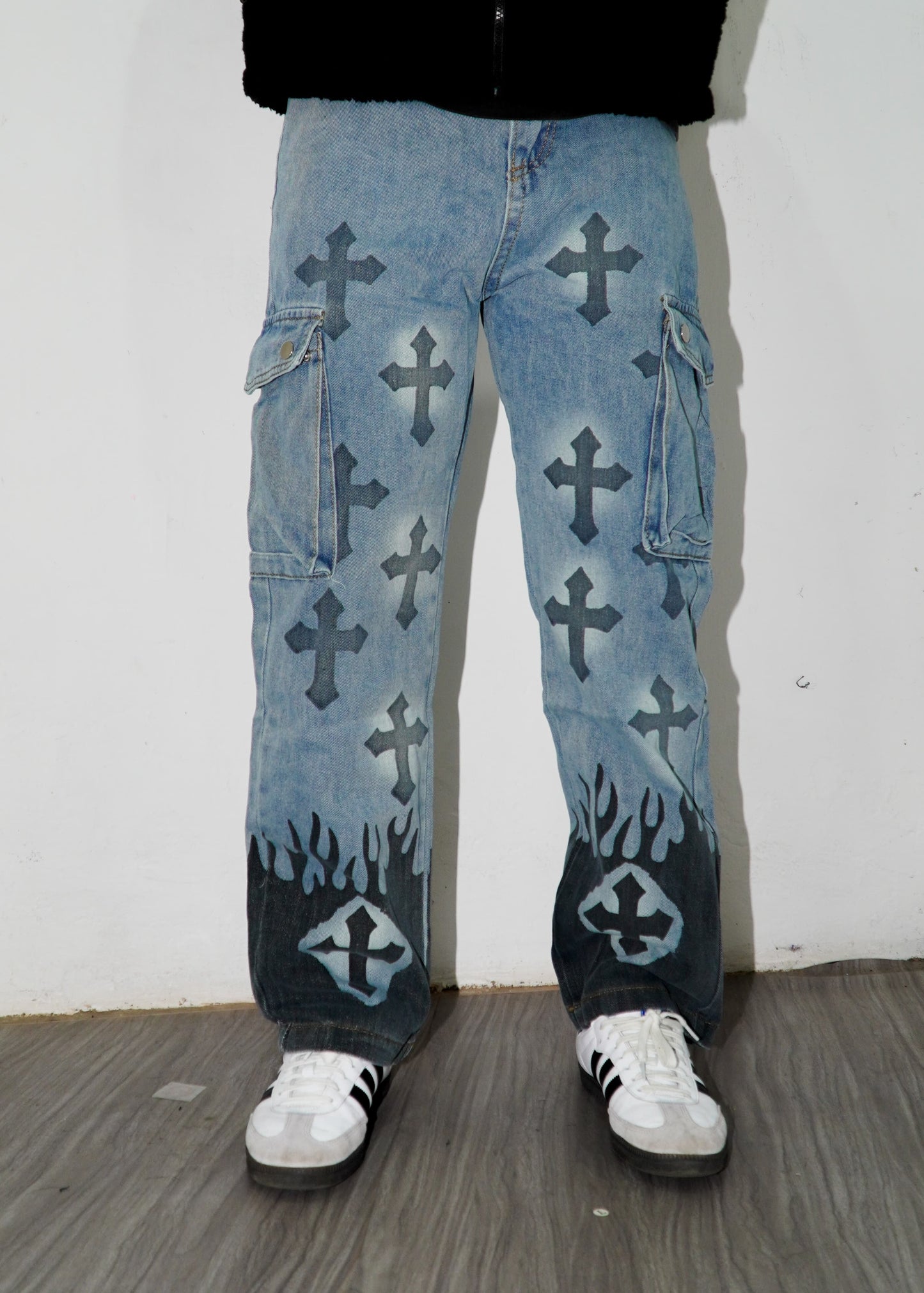 Cross Print Baggy Jeans
